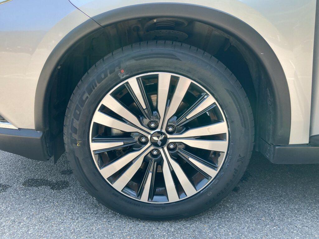 Mitsubishi Outlander 2.0 Mivec Insport 2WD CVT
