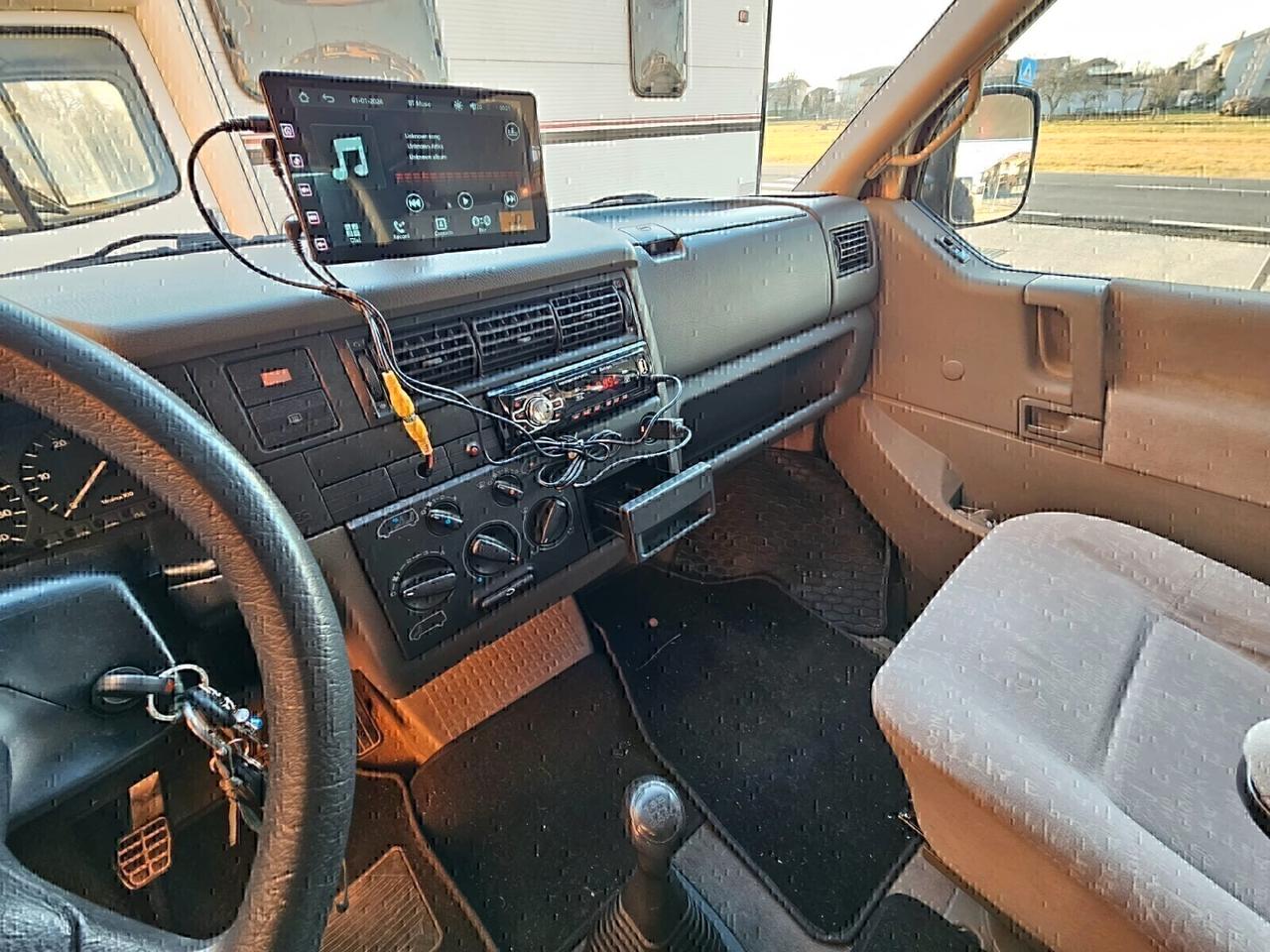 vw caravelle semicamperizzato 9 posti 2 letto valutiamo usato/scambio