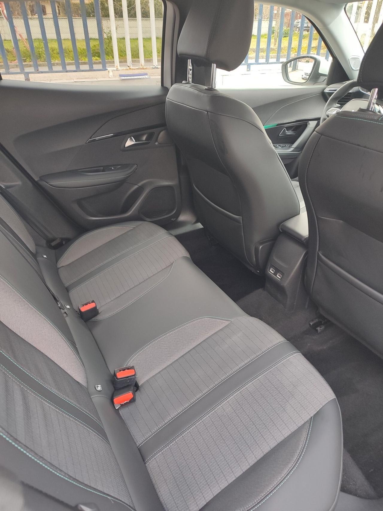 Peugeot 2008 PureTech 100 S&S Allure