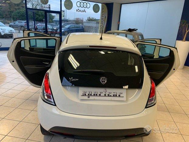 LANCIA Ypsilon 1.2 69 CV 5 porte S&S Silver