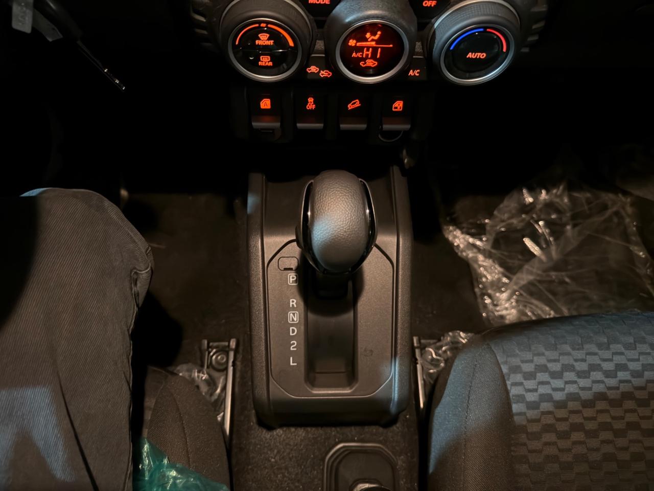 Suzuki Jimny 5 PORTE GLX 1.5 CAMBIO AUTOMATICO