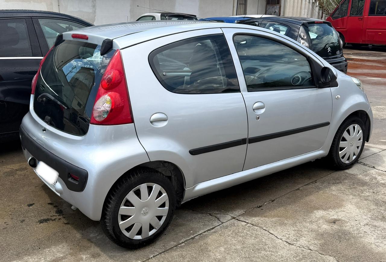 Peugeot 107 1.0 68CV 5p. Plaisir