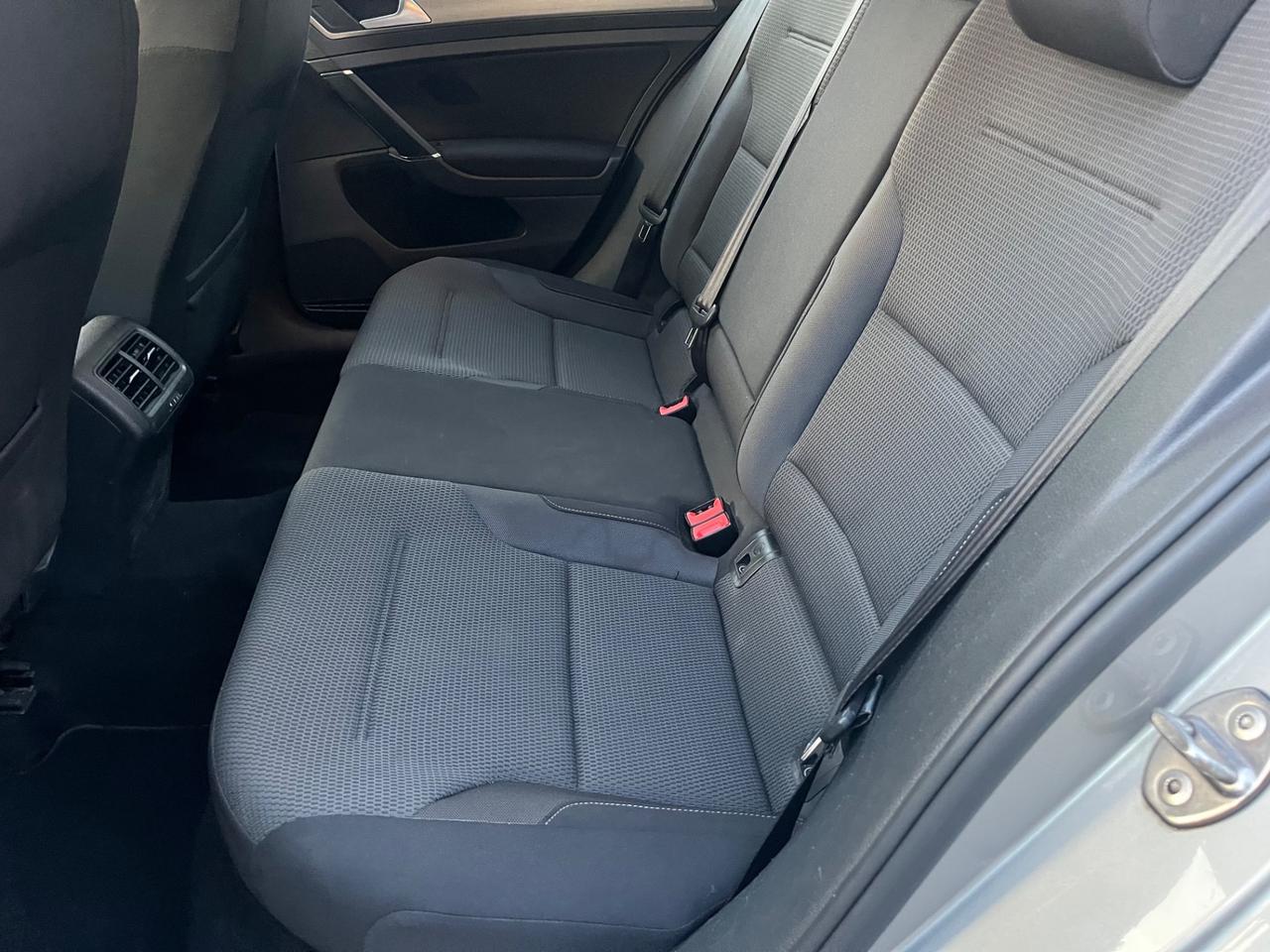 Volkswagen Golf VII/ 1.6TDI/110CV/neopatentati/Euro6B/unico proprietario/5Porte e 5Posti