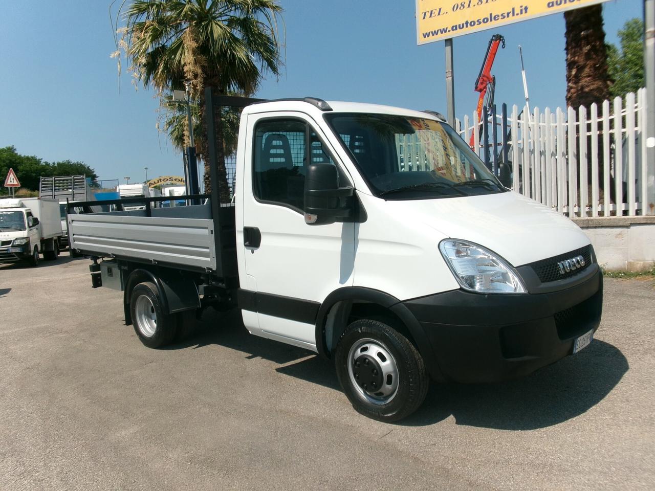 Iveco Daily 35C13 2.3 130CV RIBALTABILE TRILATERALE