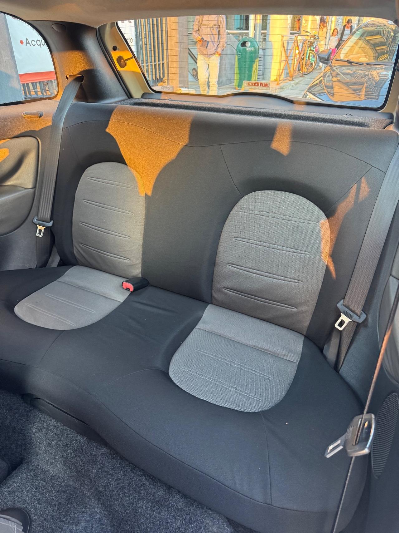 Lancia Ypsilon 1.2 60 cv Argento