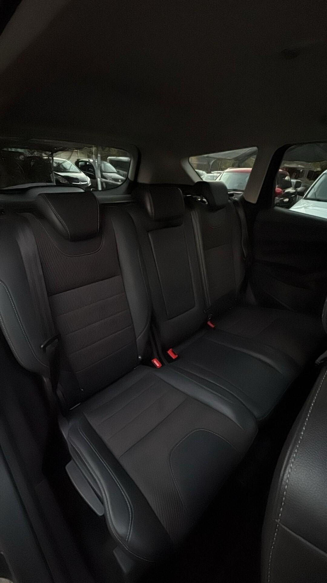 Ford Kuga 2.0 TDCI 140 CV 4WD Powershift Titanium