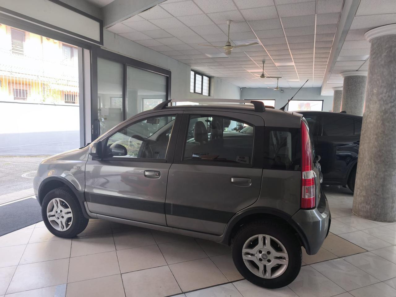Fiat Panda 1.3 MJT 16V DPF 4x4 Climbing