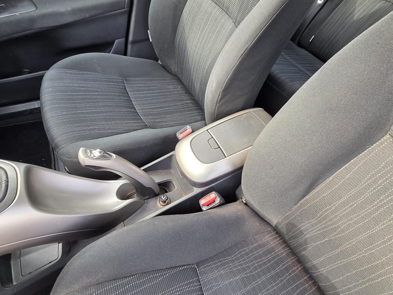 Toyota Auris 2.0TDI D-4D SOL -SOLI KM65.000-