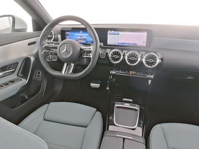 MERCEDES Classe CLA 200 Aut. Shooting Brake Premium AMG TETTO PANORAMA