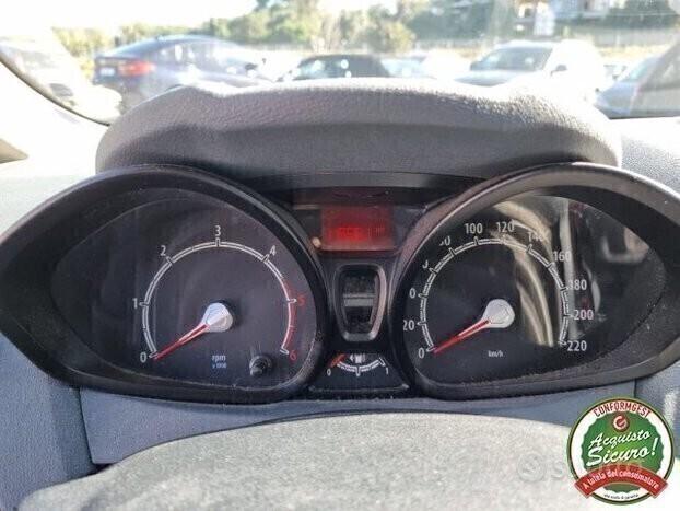 FORD Fiesta 1.6 TDCi 95 CV 5p. Titanium