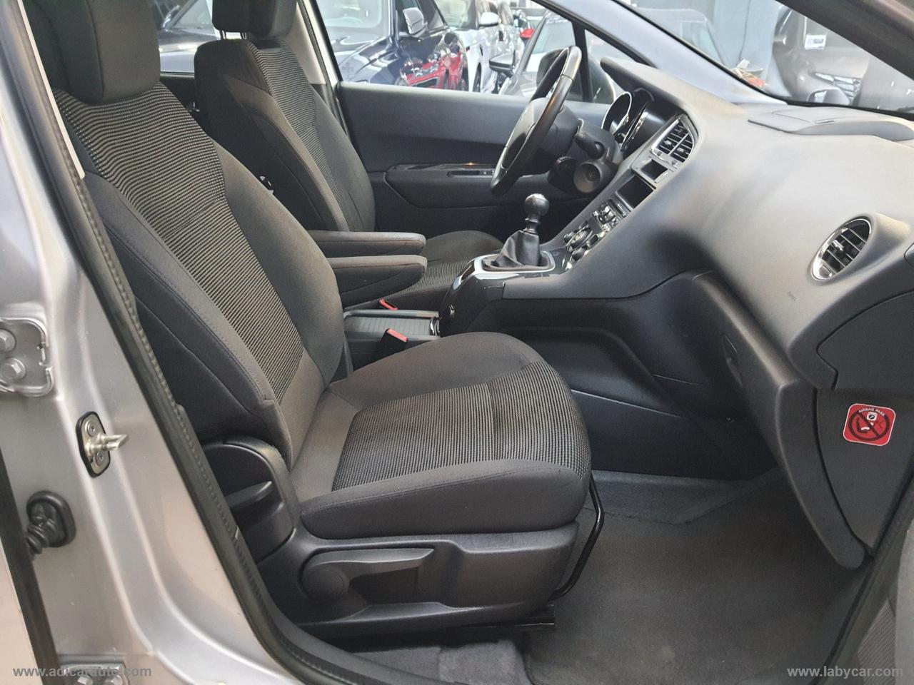 PEUGEOT 5008 1.6 HDi 115 CV Allure 7 POSTI