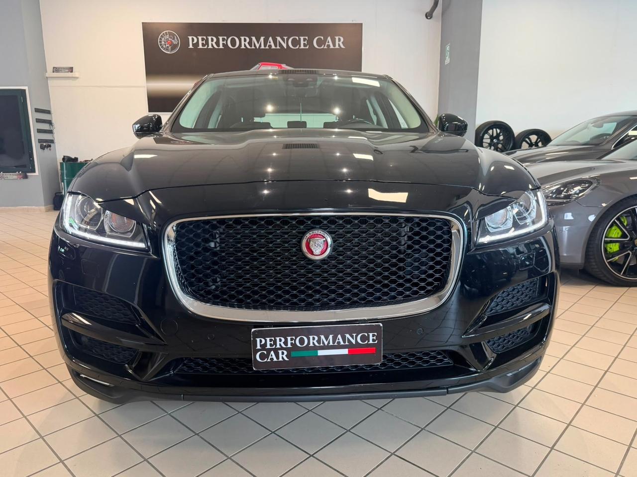 Jaguar F-Pace 2.0 D 180 CV AWD aut. Prestige