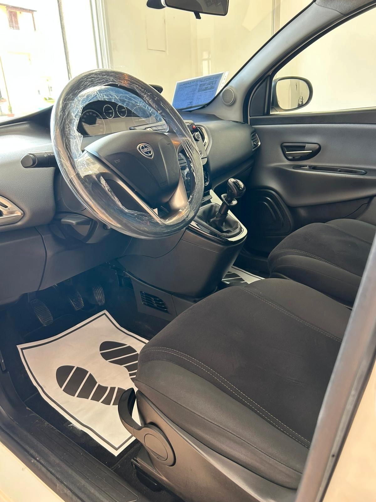 Lancia Ypsilon 1.2 69 CV 5 porte GPL Ecochic Gold