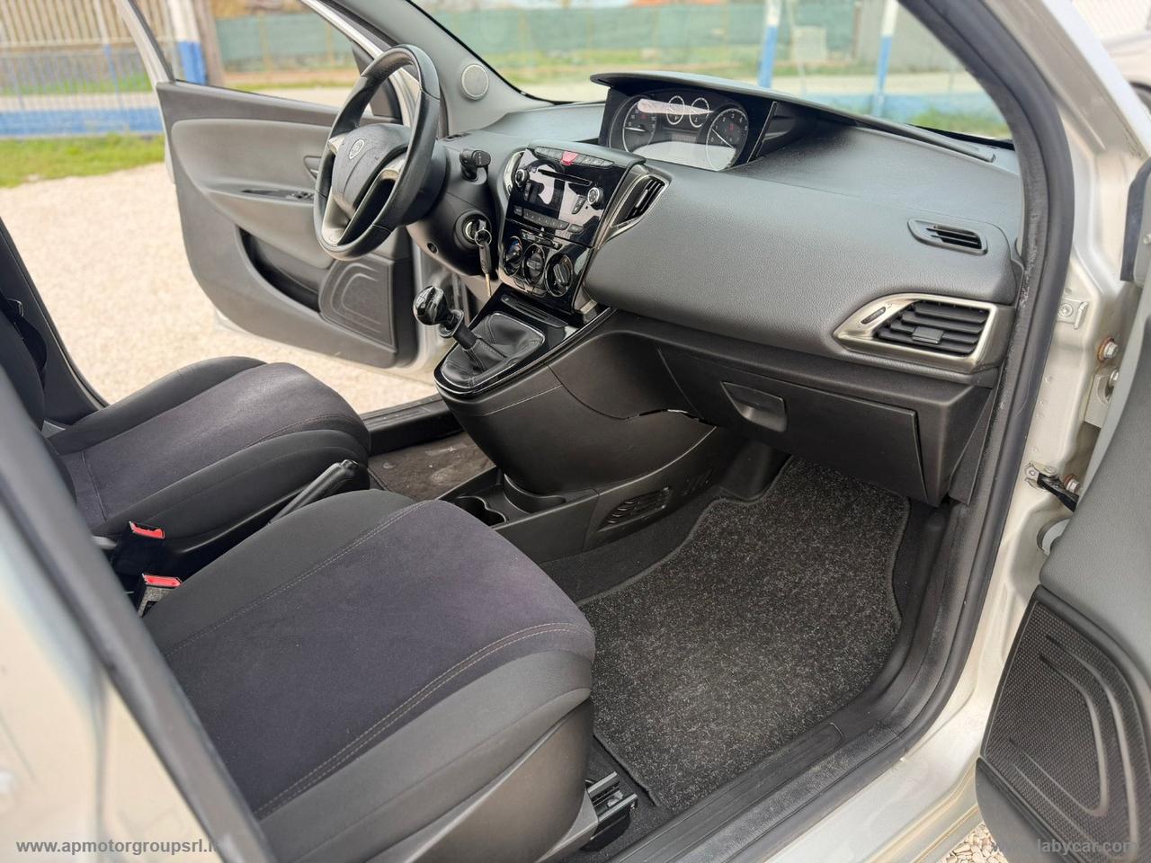 LANCIA Ypsilon 0.9 T.Air 85CV 5p. Met.Ec. Gold