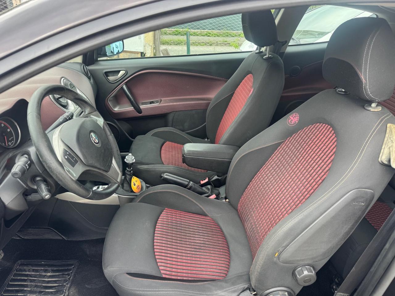 Alfa Romeo MiTo 1.6 JTDm-2 S&S Distinctive Sport Pack