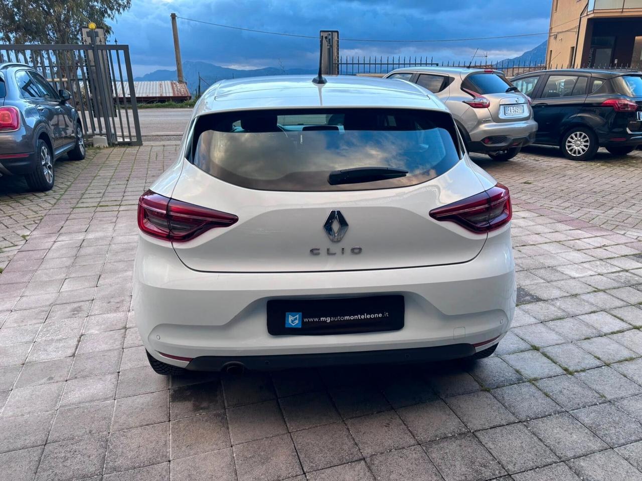 RENAULT CLIO
