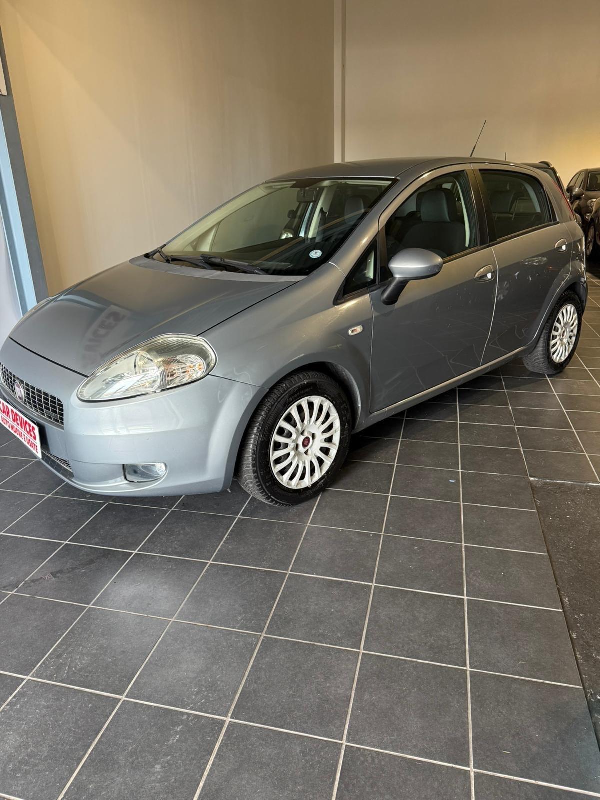Fiat Grande Punto 1.3 MJT 75 CV -NEOPATENTATI