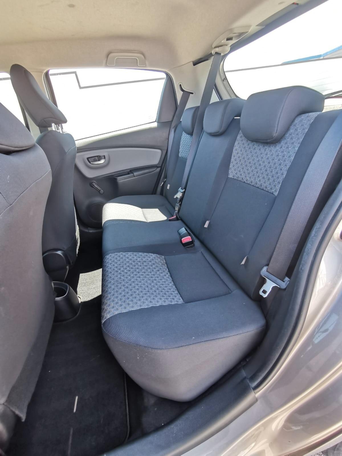 Toyota Yaris 1.0 5 porte Active - 2015