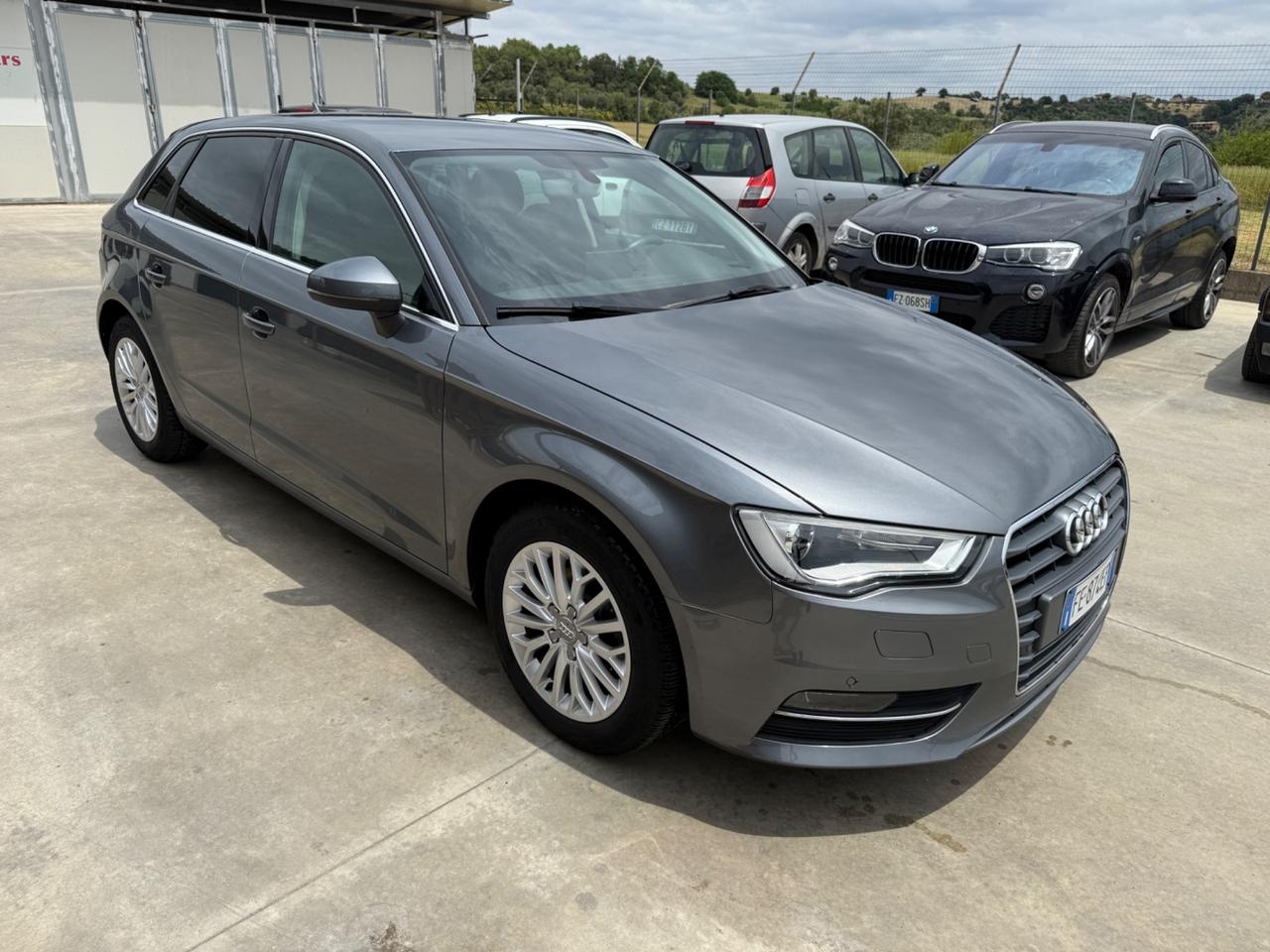 Audi A3 1.6 TDI clean diesel S tronic Attraction
