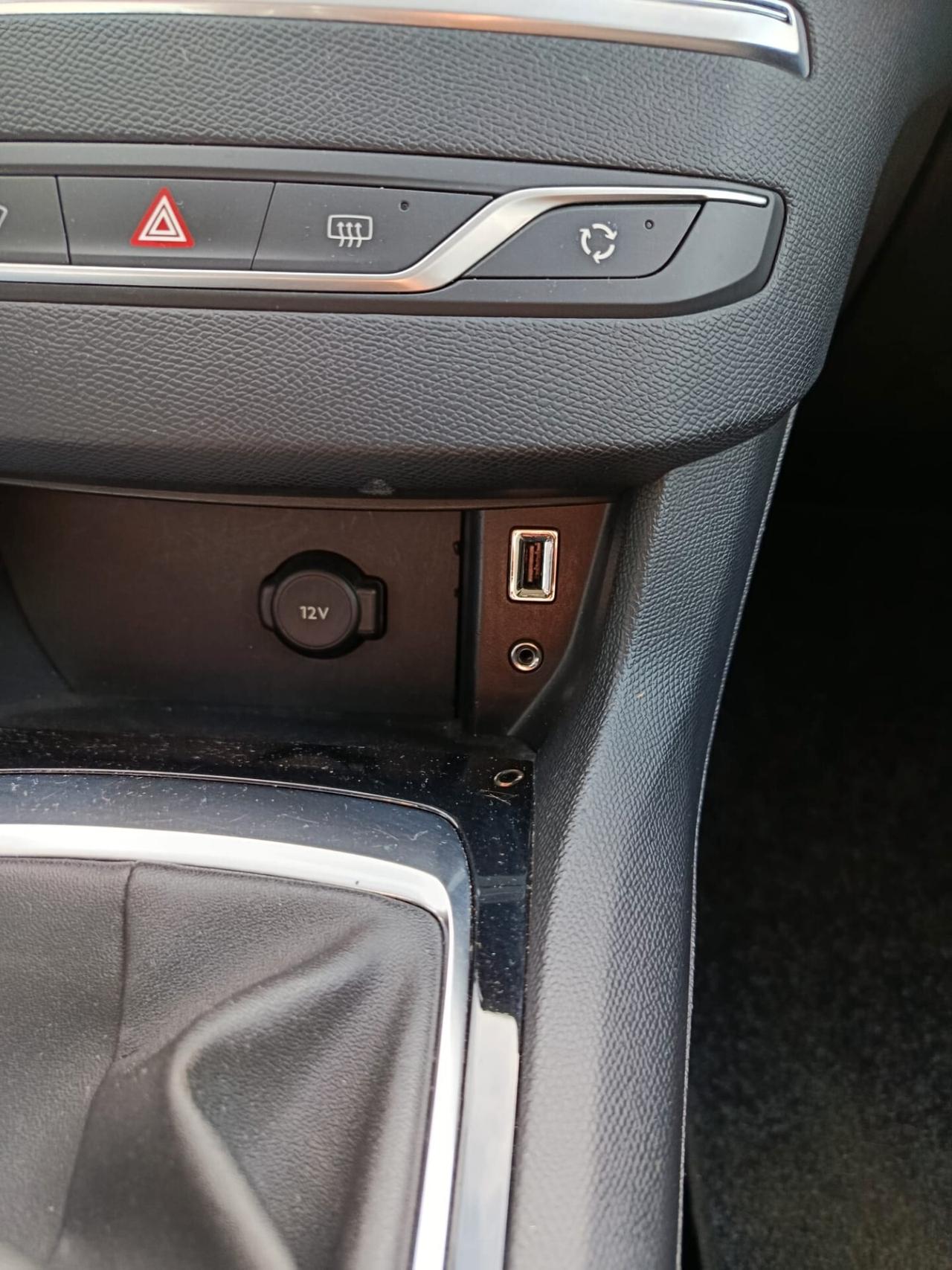 Peugeot 308 BlueHDi 120 S&S SW Business