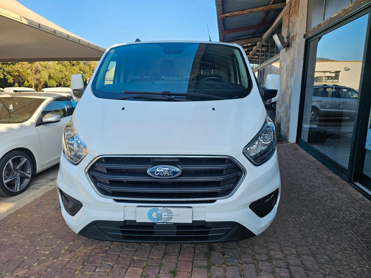 Ford Transit Custom 280 2.0 EcoBlue Hybrid 130 PC Titanium