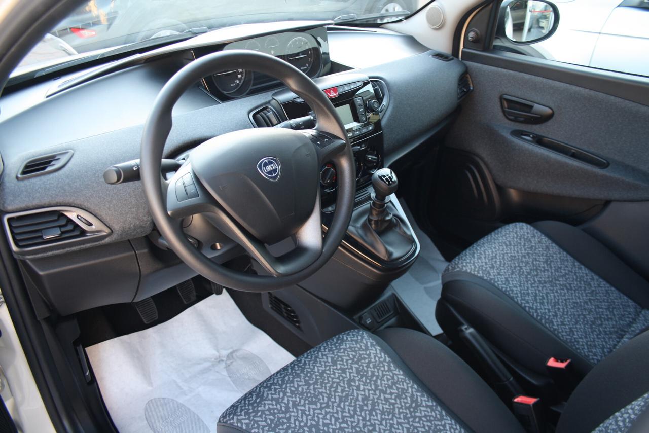 LANCIA YPSILON 1.0 HYBRID 70CV " 878KM "