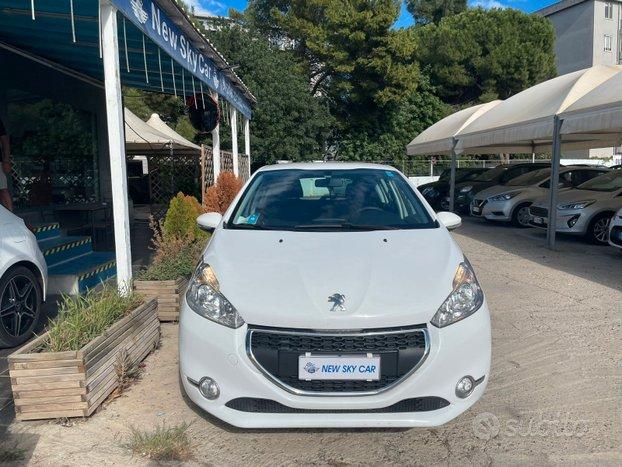 PEUGEOT 208 1.4 HDi 68CV 5p. AUTOCARRO - 2014