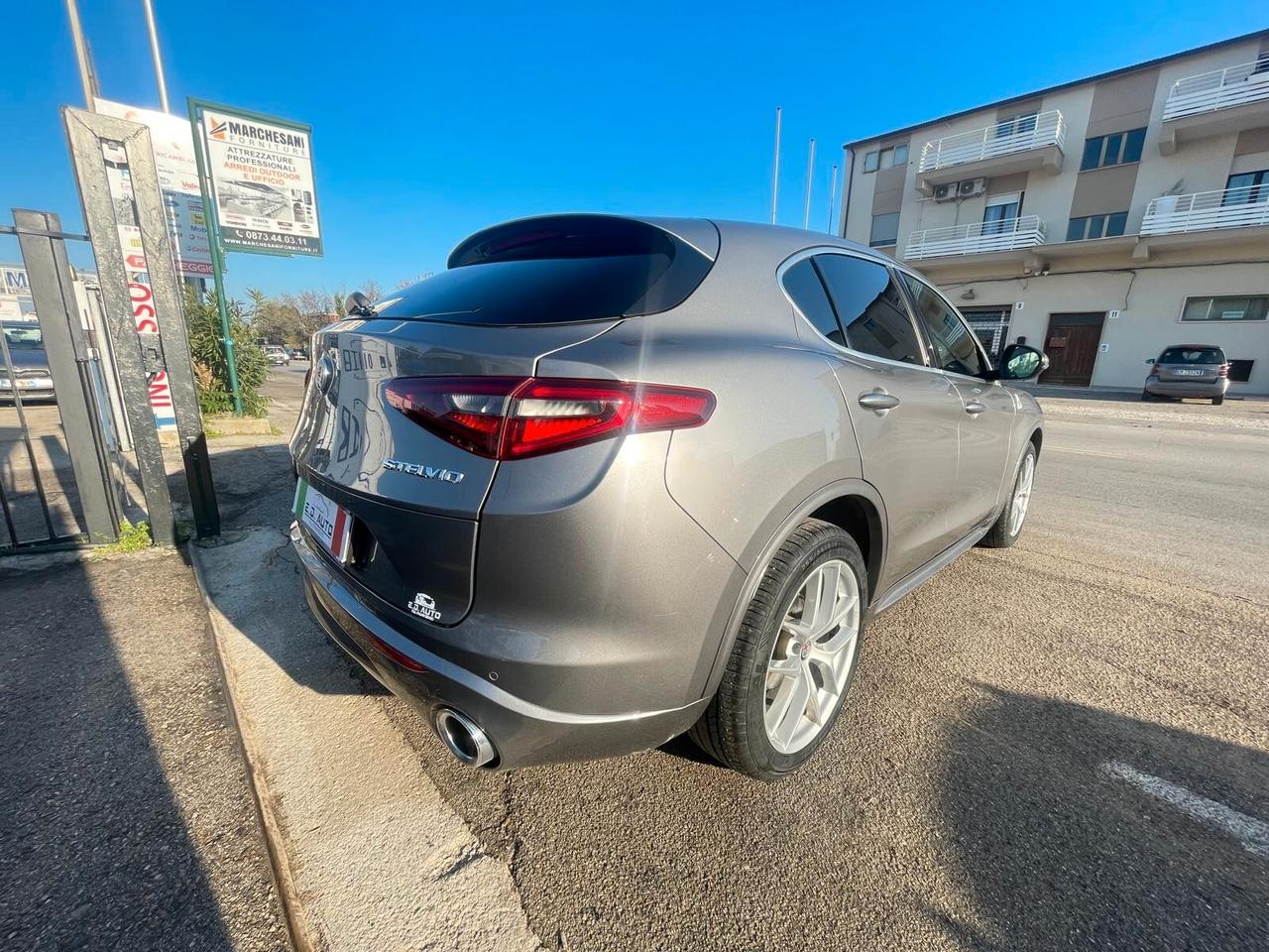 Alfa Romeo Stelvio 2.2 Turbodiesel 210 CV AT8 Q4 Super
