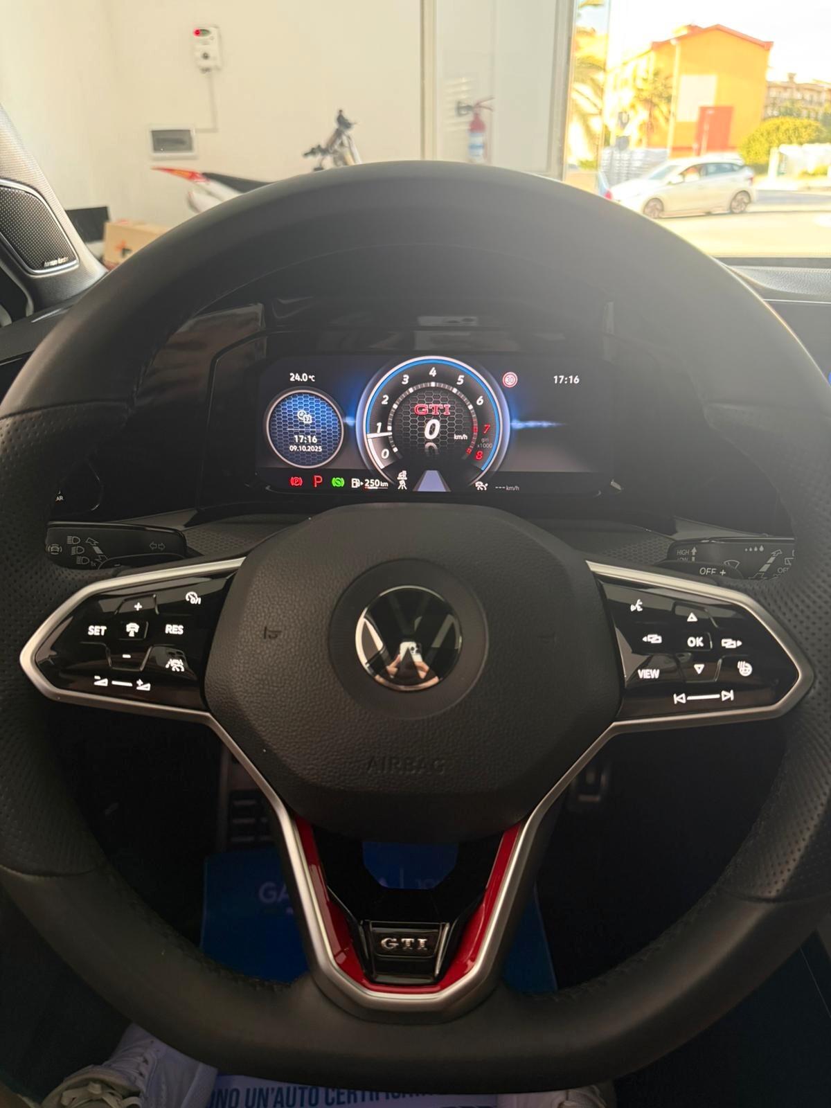 Volkswagen Golf GTI 2.0 TSI