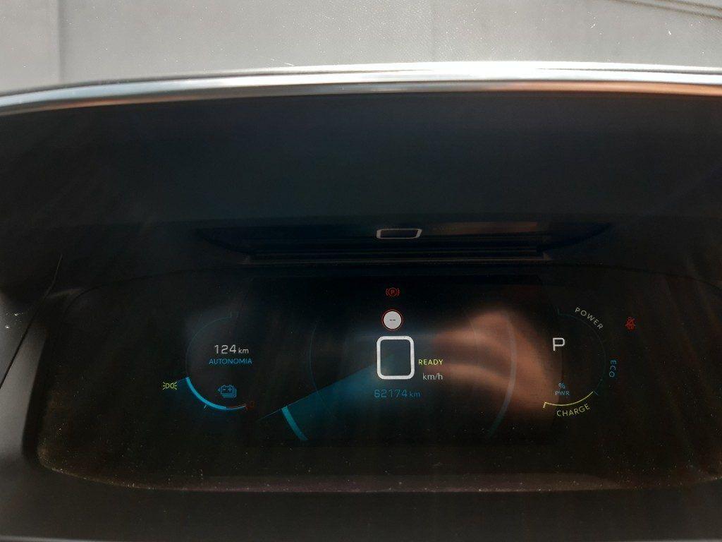 Peugeot 208 motore elettrico 136 CV 5 porte GT