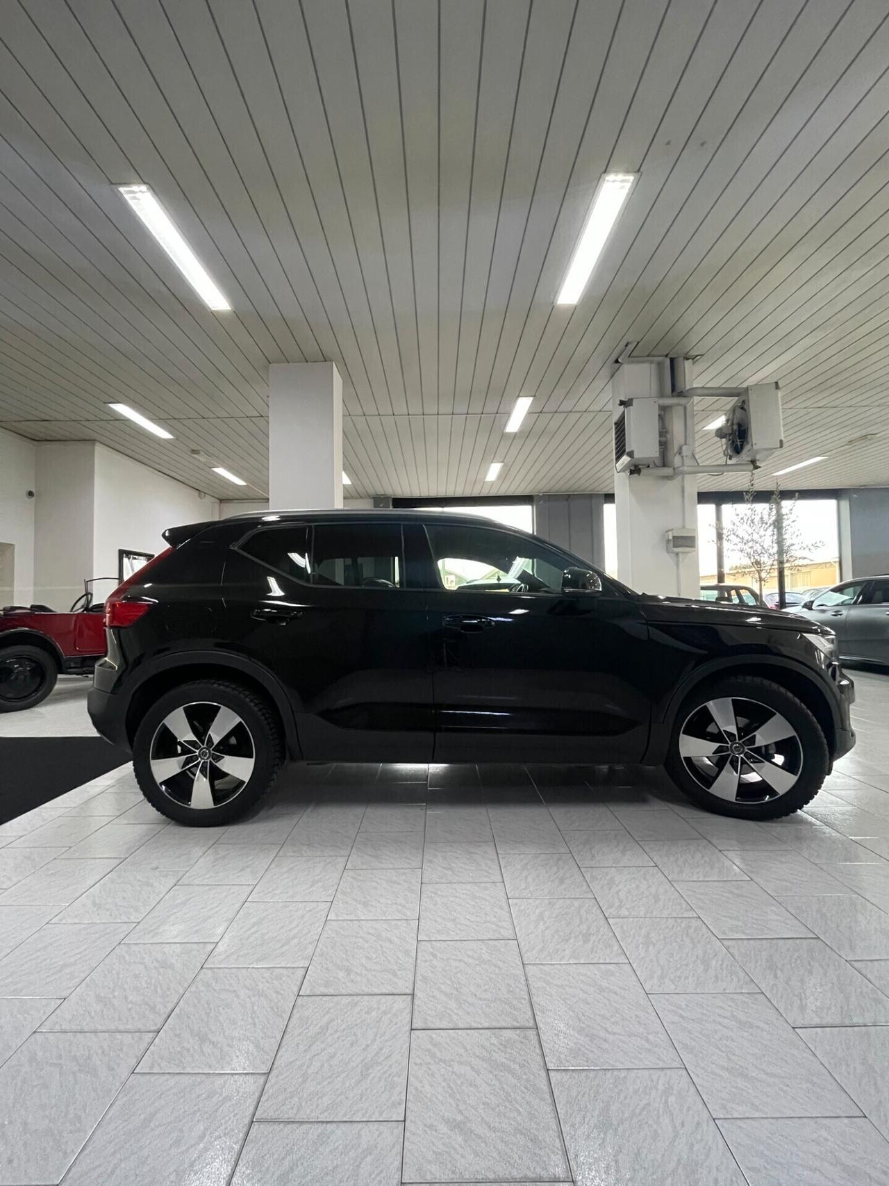 PROMO - Volvo XC40 D3 Geartronic R-design - IVA ESPOSTA