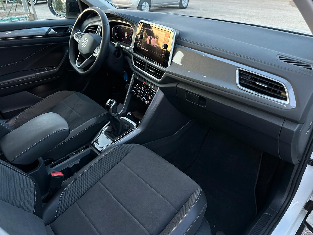 Volkswagen T-Roc 1.0 TSI R-Line PARI AL NUOVO