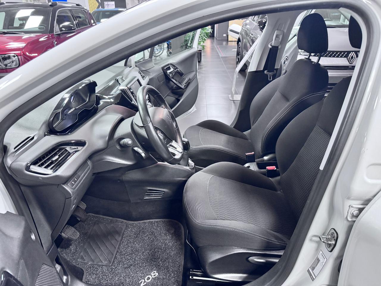 Peugeot 208 PureTech 82 3 porte Allure