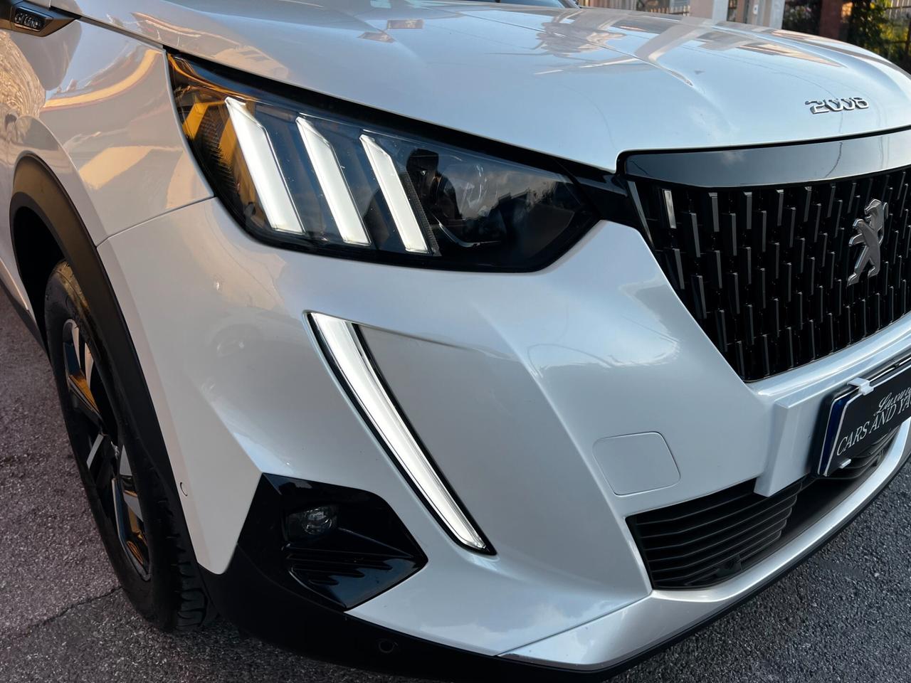 Peugeot 2008 -GT LINE-2022 1.2 100 CV- FULL