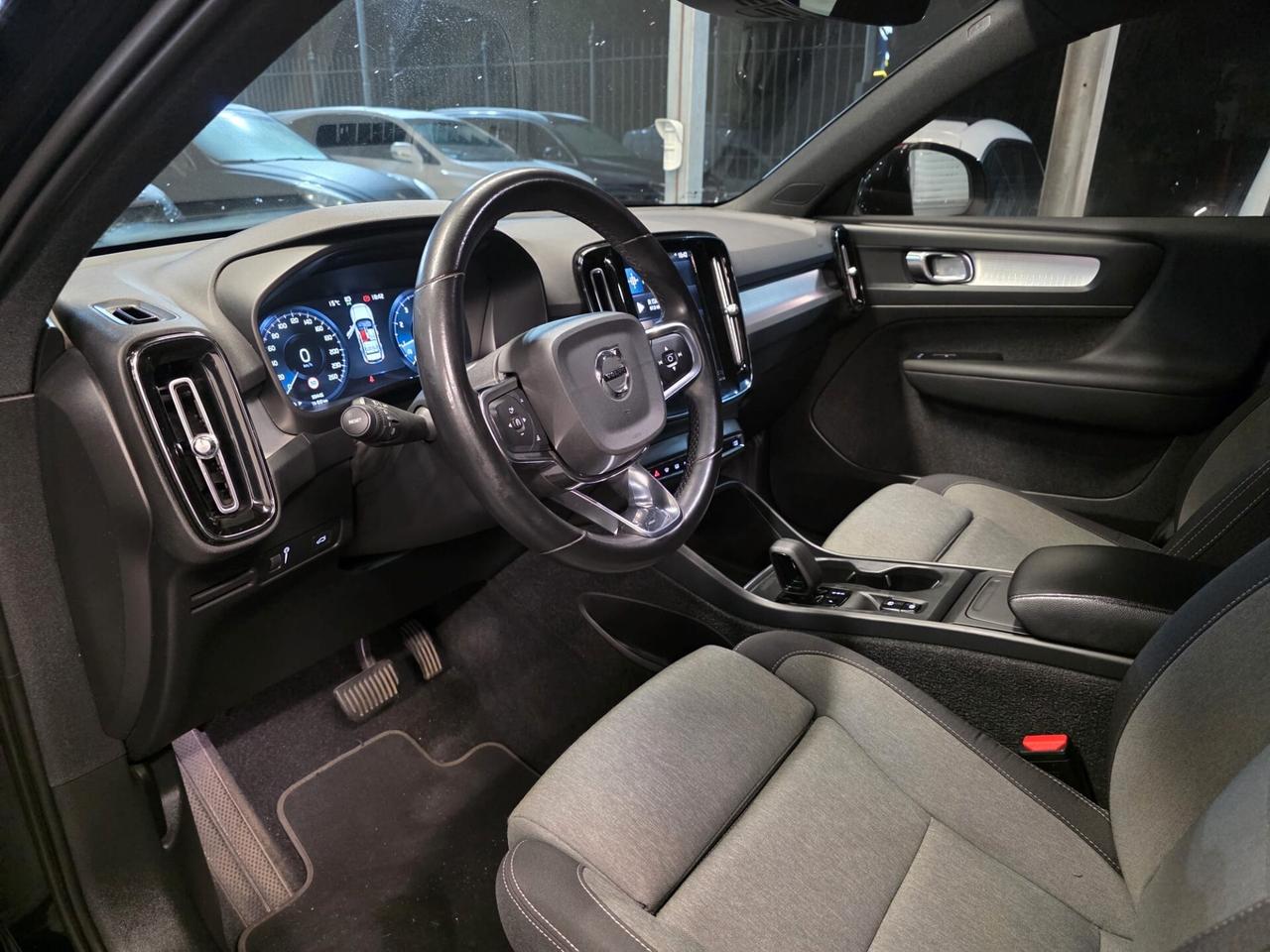 Volvo XC40 T2 automatico Core