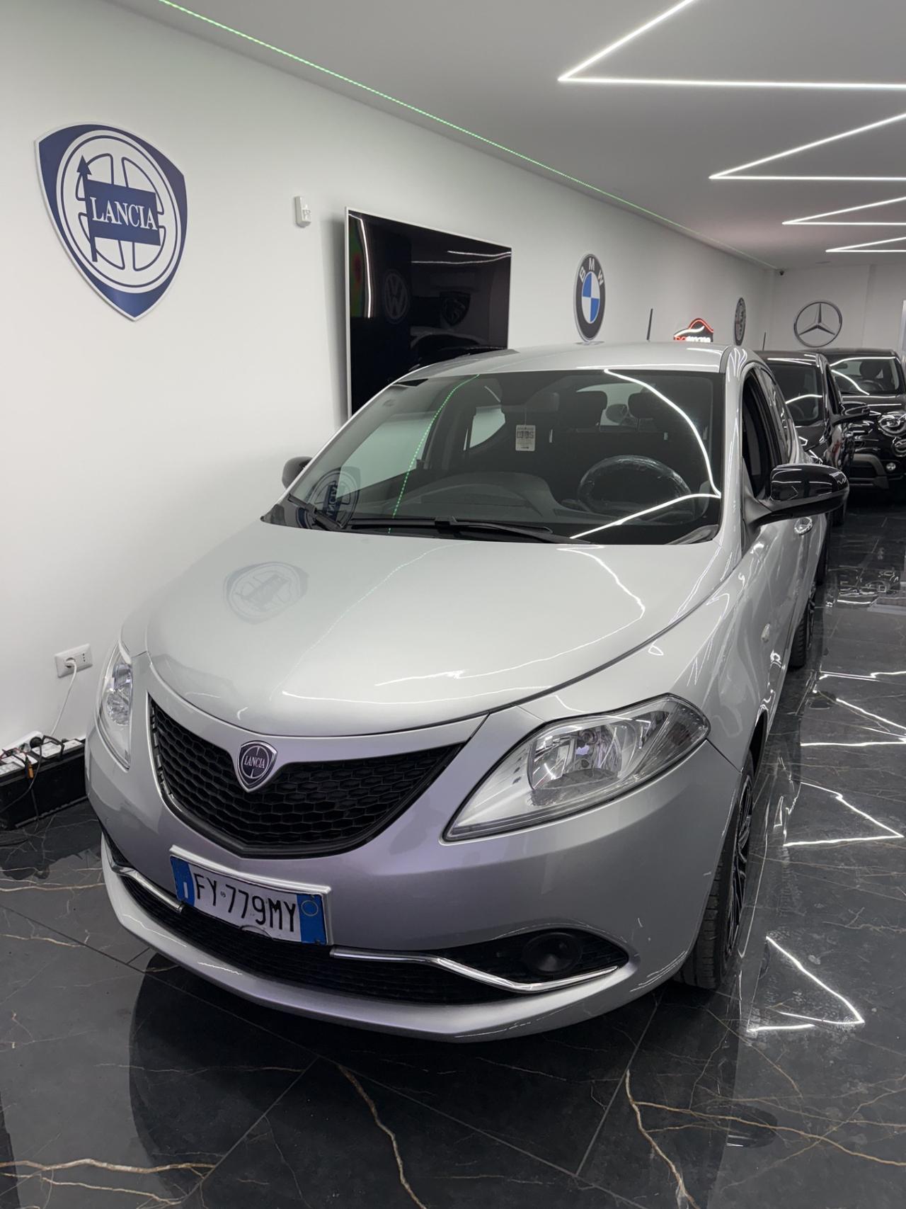 Lancia Ypsilon 1.2 69 CV 5 porte GPL Ecochic Gold