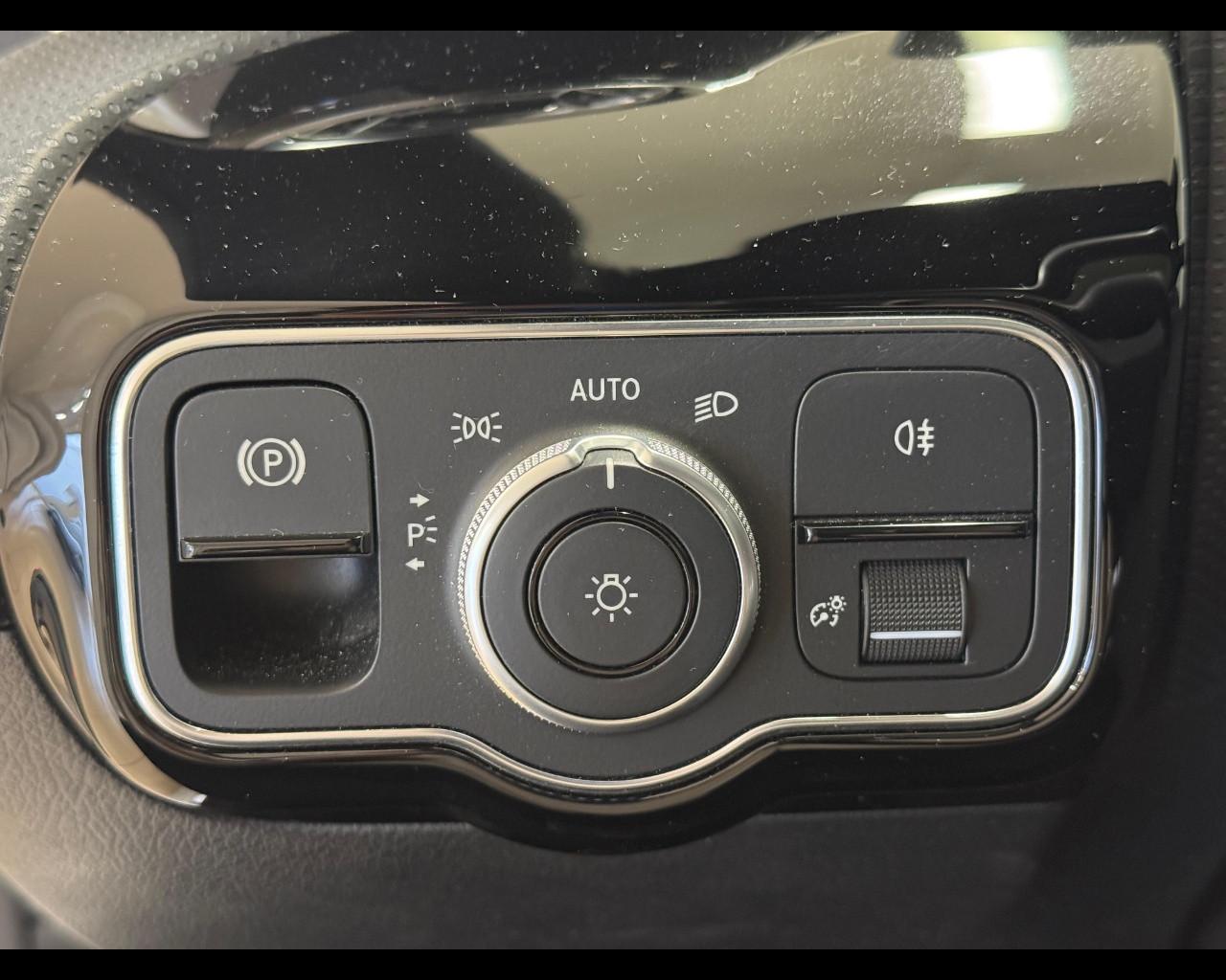 Mercedes-Benz CLA Coupé (C118) - CLA 200 d Automatic Premium