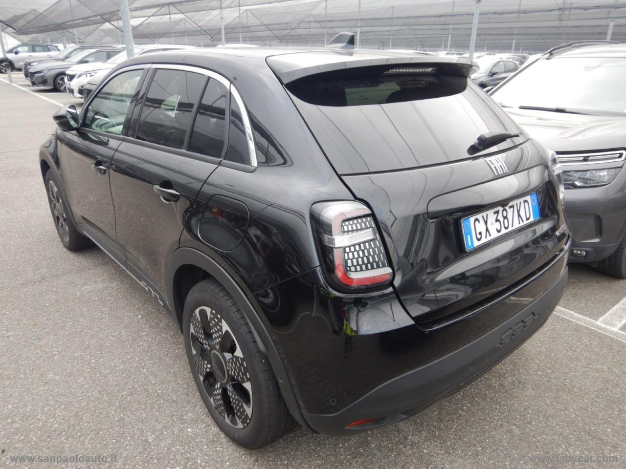 FIAT 600 Hybrid 110 CV DCT MHEV La Prima