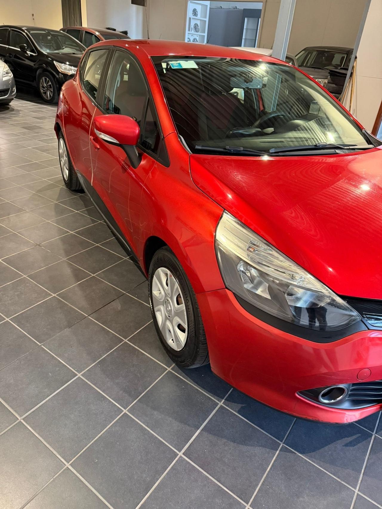 Renault Clio GPL -NEOPATENTATI