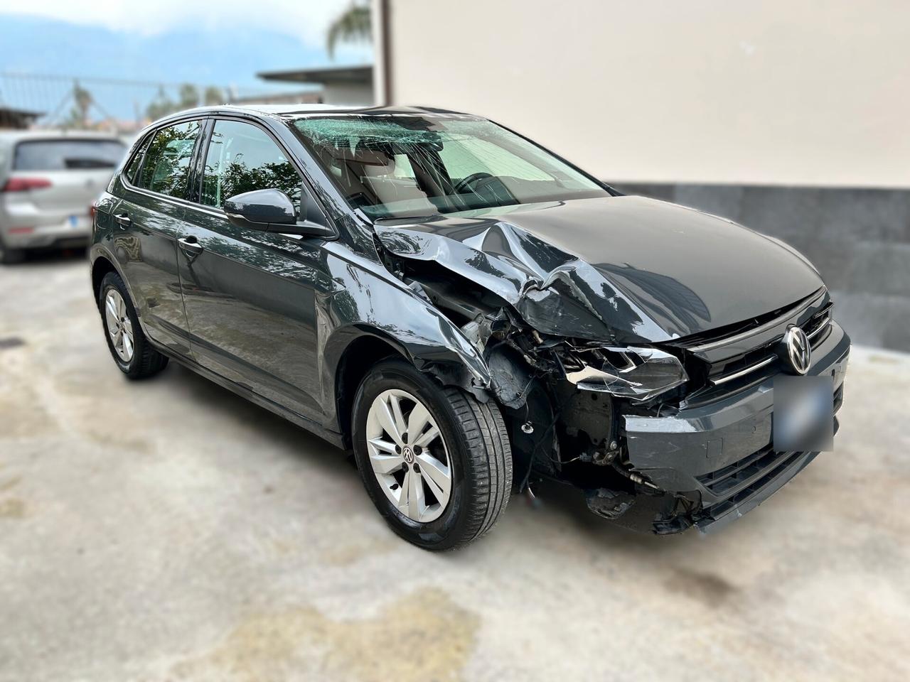 VW Polo 1.0 TSI 95CV - 2018 Incidentata