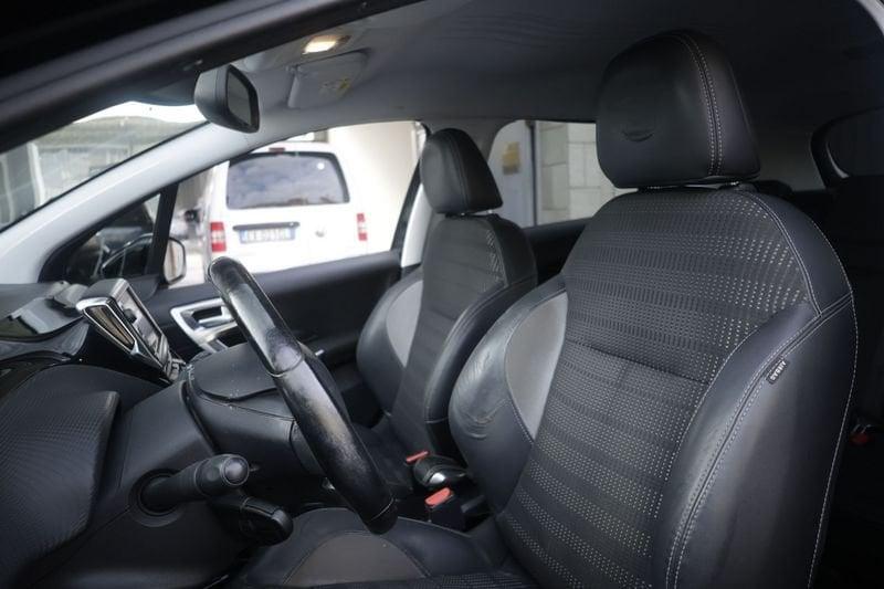 Peugeot 2008 Peugeot 2008 BlueHDi 100 GT Line 73KW ANNO 2016