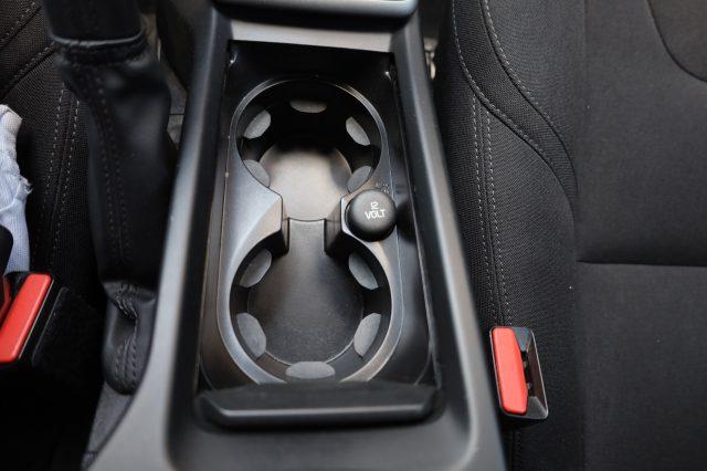 VOLVO V40 D2 2.0d UniPropietario Tagliandata per NEOPATENTAT