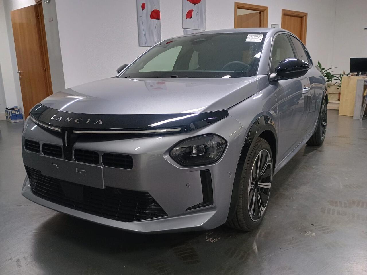 Lancia Ypsilon Hybrid e-DCT LX