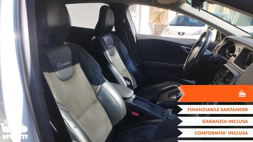 VOLVO V40 (2012-2020) V40 D2 1.6 R-design Kinetic