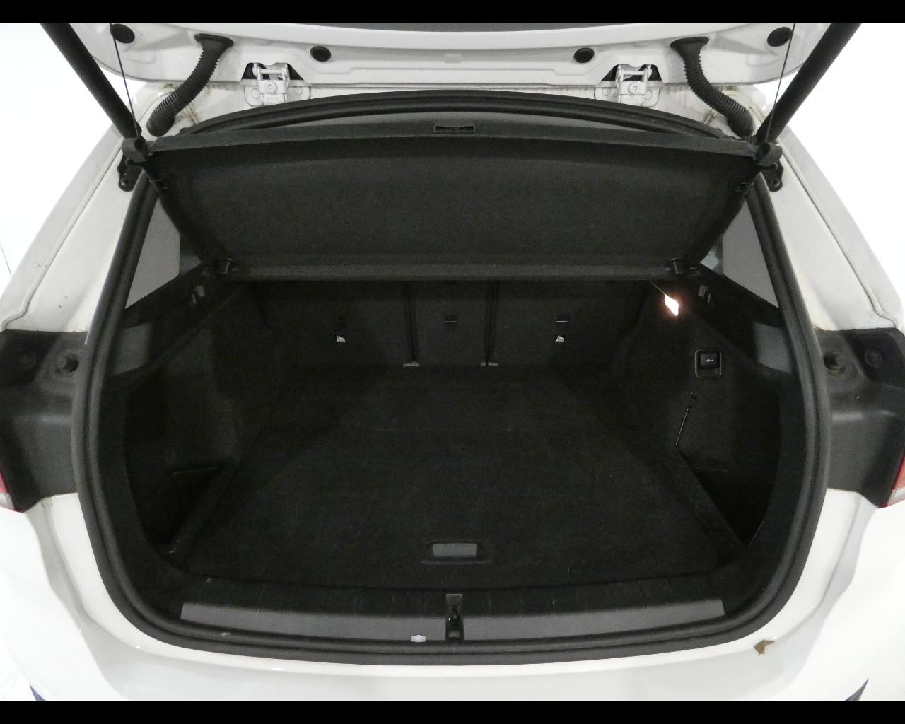 BMW X1 (F48) - X1 sDrive16d Business Advantage