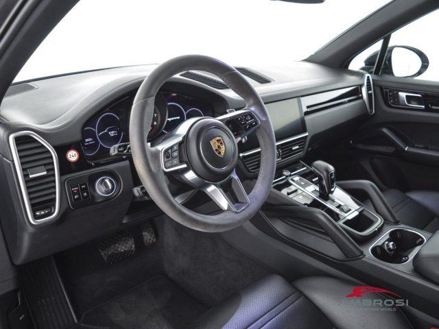 PORSCHE Cayenne 3.0 V6