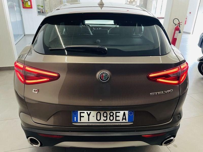 Alfa Romeo Stelvio 2.2 Turbo Diesel 190CV AT8 Q4 Executive