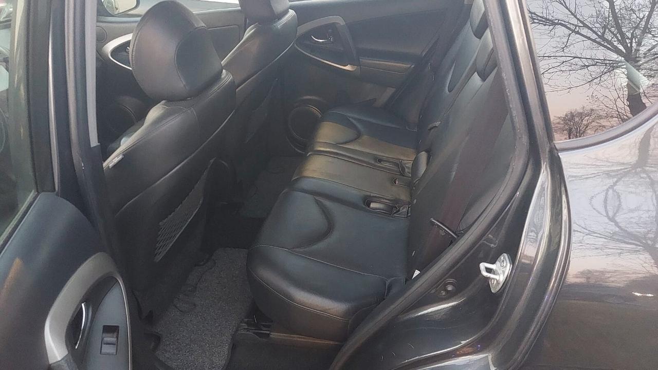 Toyota RAV 4 RAV4 2.2 D-4D 136 CV Luxury