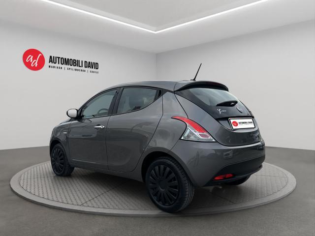 LANCIA Ypsilon 1.0 FireFly 5 porte S&S Hybrid Ecochic Silver