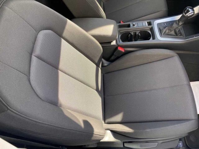 AUDI Q3 35 TDI Business Advanced